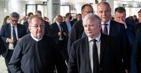 Cierpienia ojca dyrektora. Media Rydzyka uderzają w Kaczyńskiego