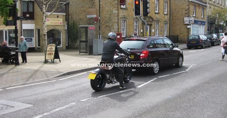 Powrót do gry: Ariel wyprodukuje motocykl