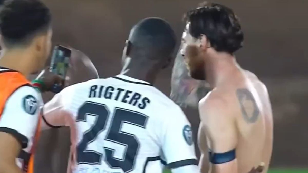 Jamilhio Rigters wykorzystał okazję do selfie z Lionelem Messim