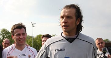 MAJDAN IDZIE SIEDZIEĆ!