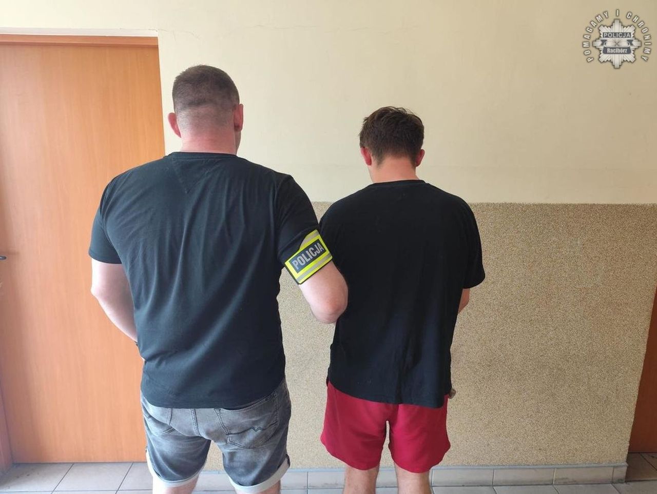 18-latek zatrzymany za napaść. Pobił przechodnia i ukradł mu telefon