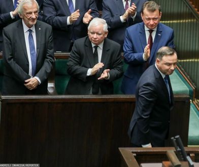 WP: Nawet 6000 zł podwyżki dla wiceministrów, wyższe pensje dla posłów. Hojny gest Andrzeja Dudy