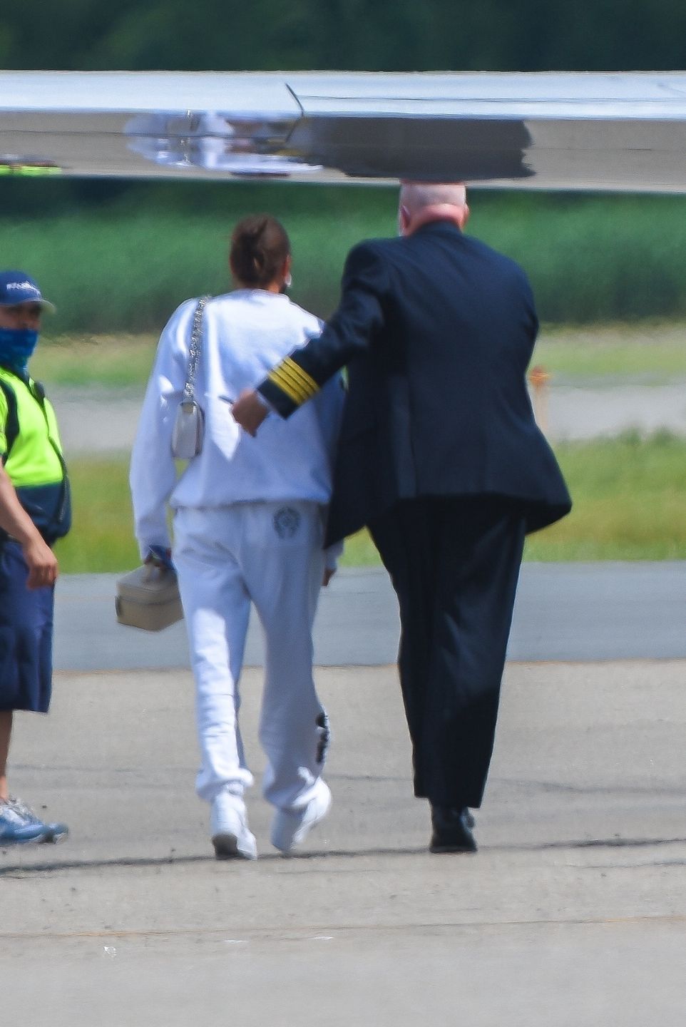 Irina Shayk ląduje w Nowym Jorku po upojnych wakacjach z Kanye Westem