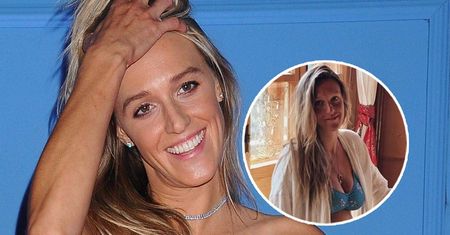 Ciążowy brzuszek i nogi do nieba. Żebrowska pokazała zdjęcie w bikini