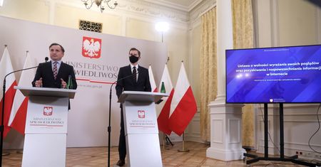 Sąd ochrony wolności słowa - koniec z hejterami i fake newsami? Niekoniecznie [Opinia]
