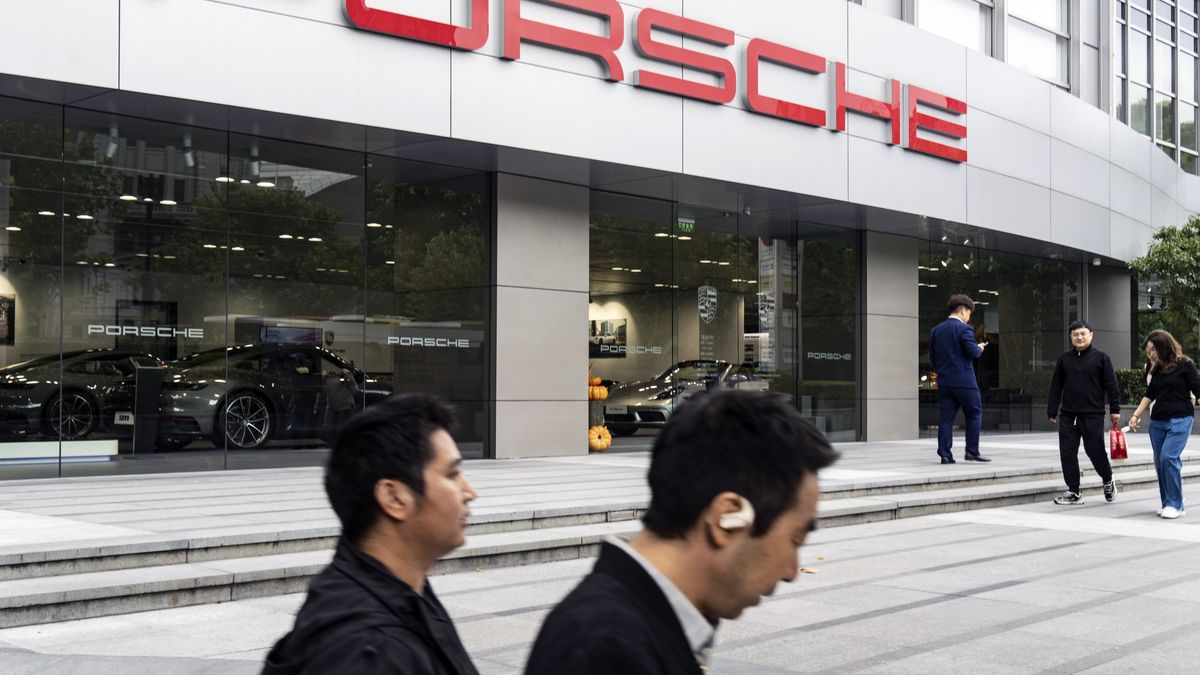 A Porsche Automobil Holding SE dealership in Shanghai, China, on Friday, Oct. 25, 2024. Porsche is scheduled to release earnings results on Nov. 13. Photographer: Qilai Shen/Bloomberg via Getty Images