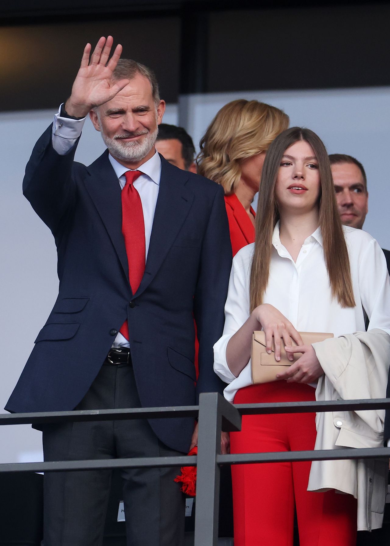 The King of Spain with his daughter