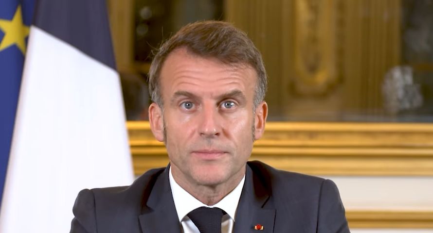 Francja też chce zakazu social mediów dla dzieci. Marcon: ważny etap