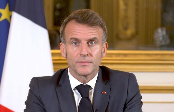 Francja też chce zakazu social mediów dla dzieci. Marcon: ważny etap