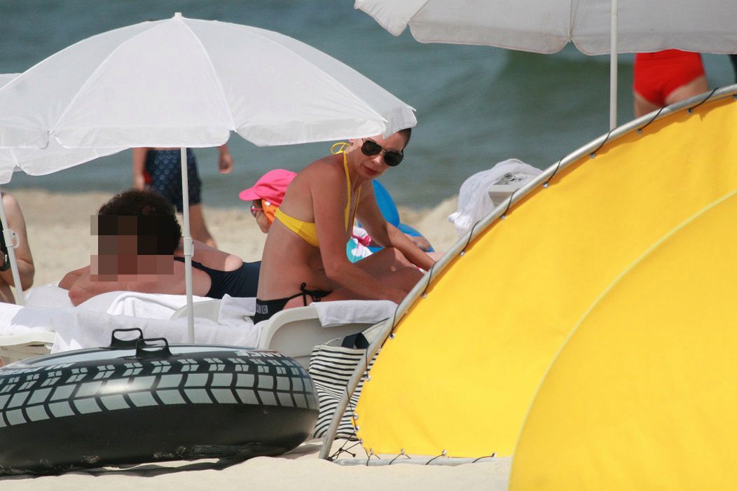 Agnieszka Dygant na plaży w Juracie
