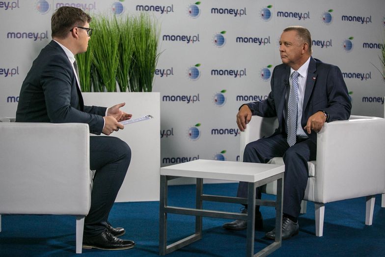 Bunt w skarbówce? Wiceminister odpowiada na publikację WP i obiecuje podwyżki