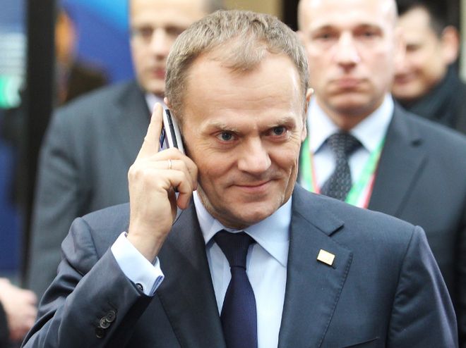 Czy powinniśmy znać numer telefonu premiera?