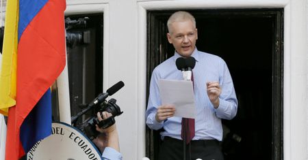Szwedzki rząd zaatakowany. To za Assange'a!