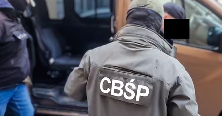 Rozbito grupę zajmującą się oszustwami podatkowymi.