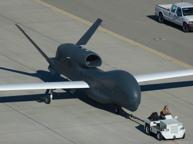 Specjalna wersja Global Hawk nad Kanadą