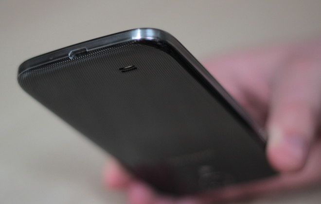 Samsung Galaxy S5 ponownie w plastikowej obudowie?