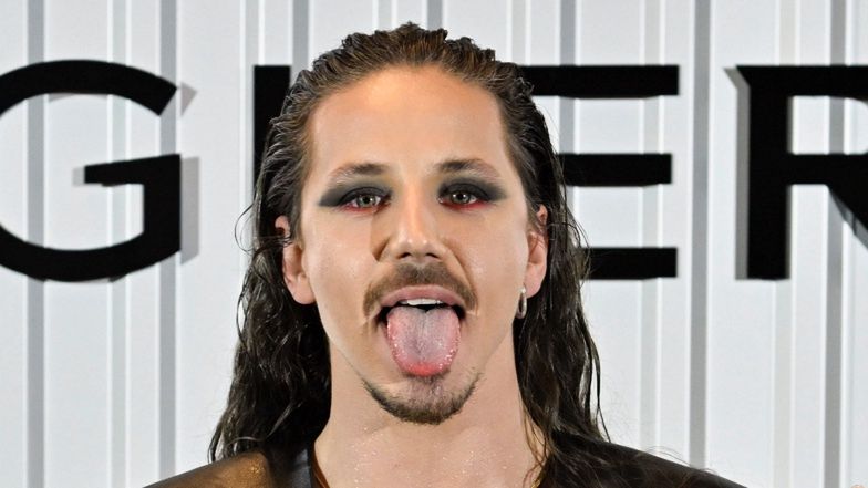 Michał Szpak z kolegą: "Dwa serca złączone"