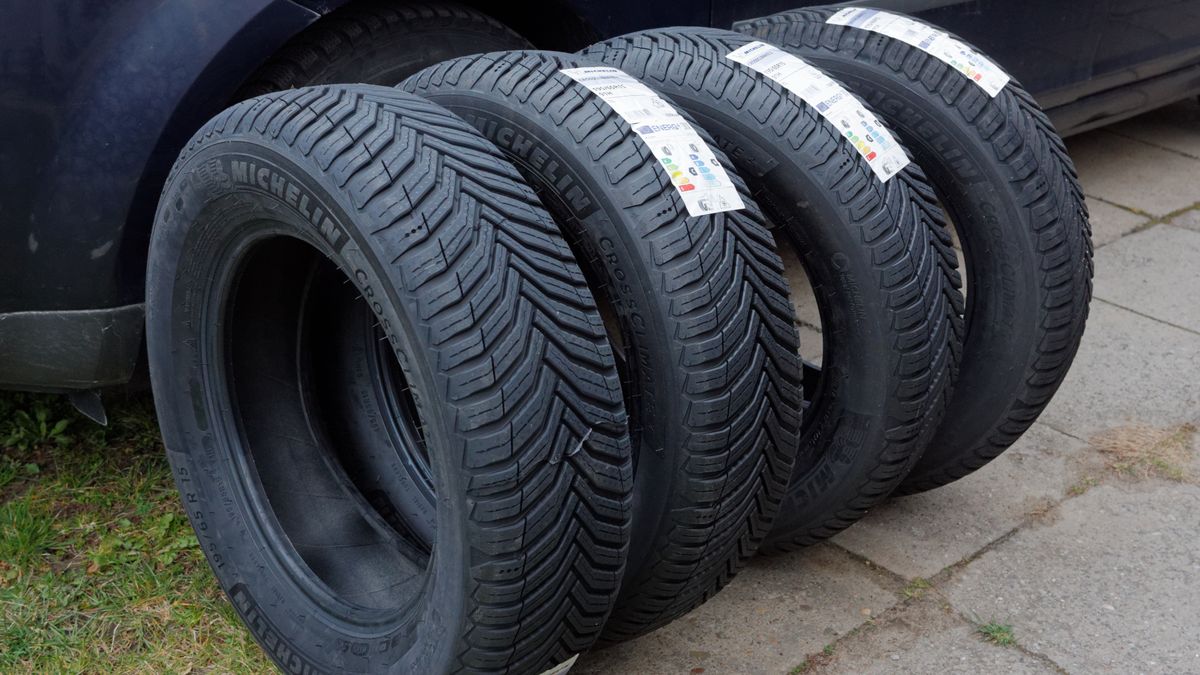 Opony całoroczne. Wymiana opon