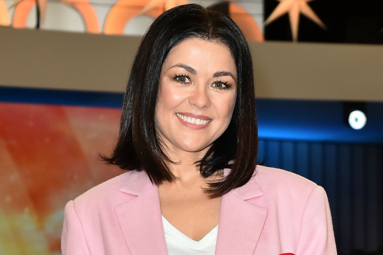 W takim stroju spacerowała z psem. Spójrzcie na futerko Cichopek