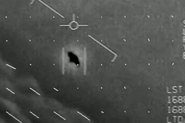 Poświata wokół UFO to wg Corbella bańka grawitacyjna.
