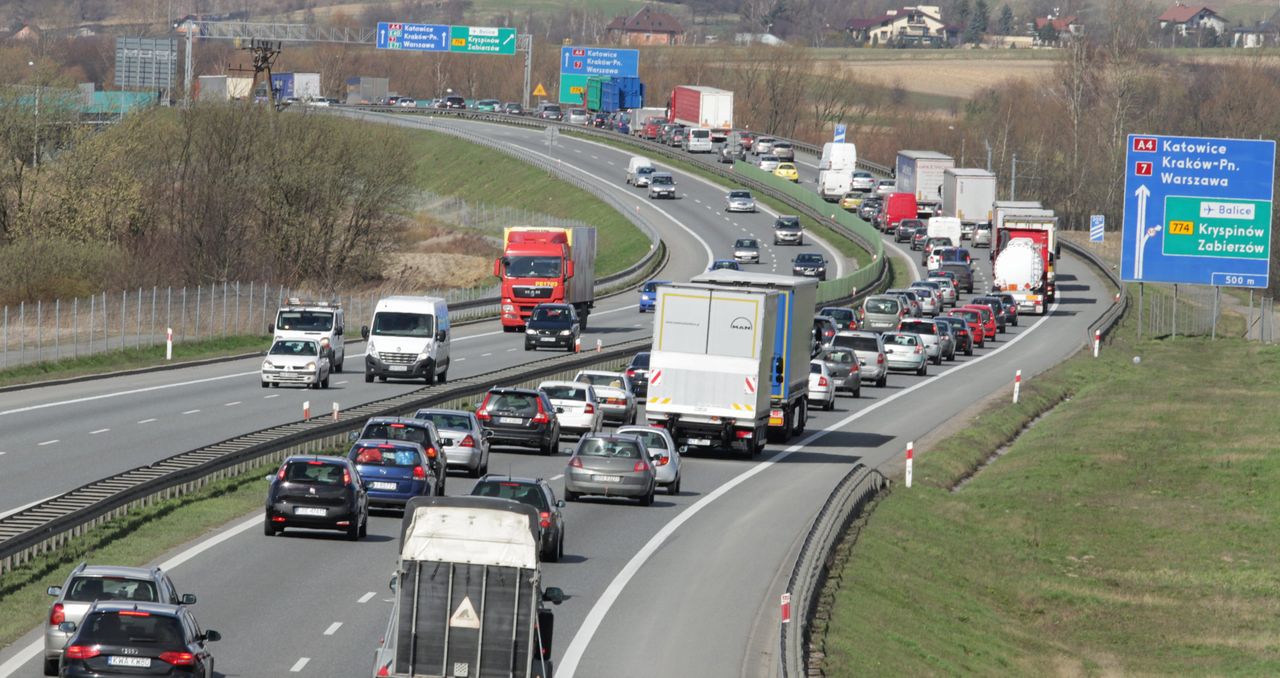 Karambol na A4. Gigantyczny korek