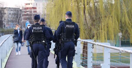Wpadka policji. Media: Mieli pilnować pociągu, pomylili stację