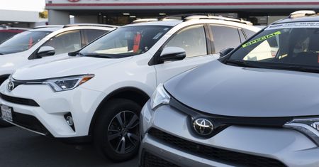Tańsze auto na wakacje? Rabaty na nowe modele tylko do końca sierpnia