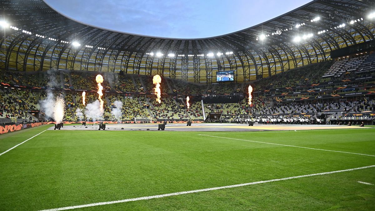 ceremonia otwarcia finału Ligi Europy na stadionie w Gdańsku