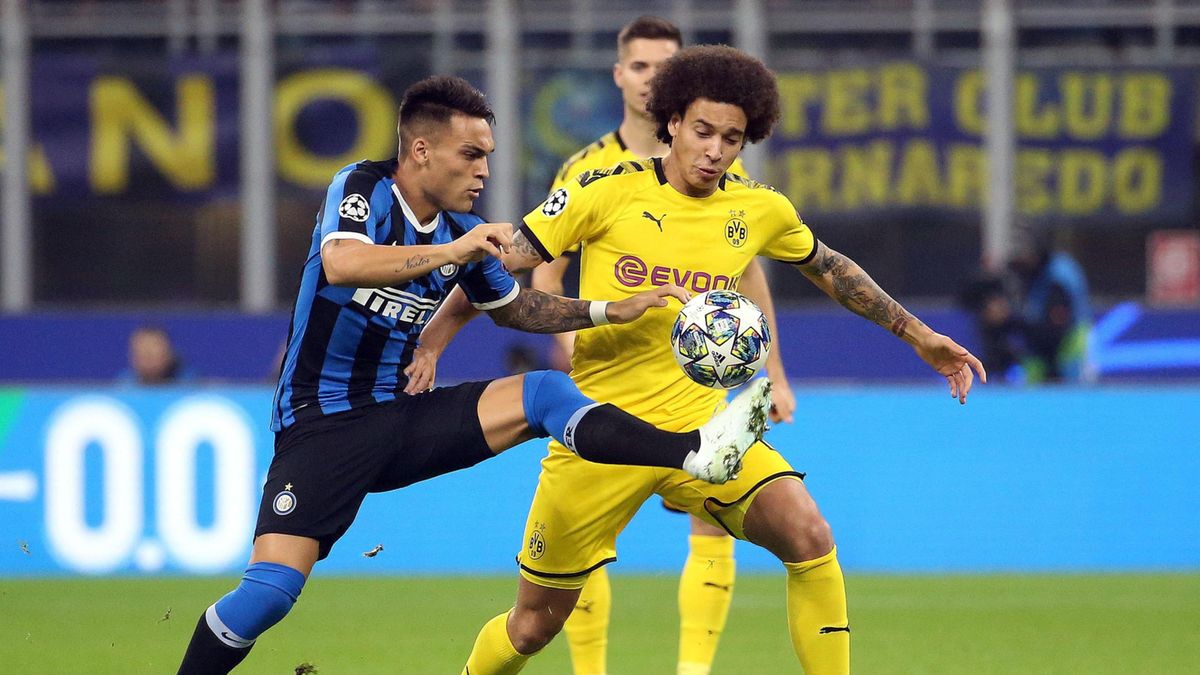 PAP/EPA / MATTEO BAZZI / Na zdjęciu: Lautaro Martinez i Axel Witsel