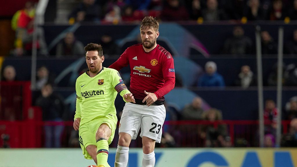 Lionel Messi, Luke Shaw (w czerwonej koszulce)