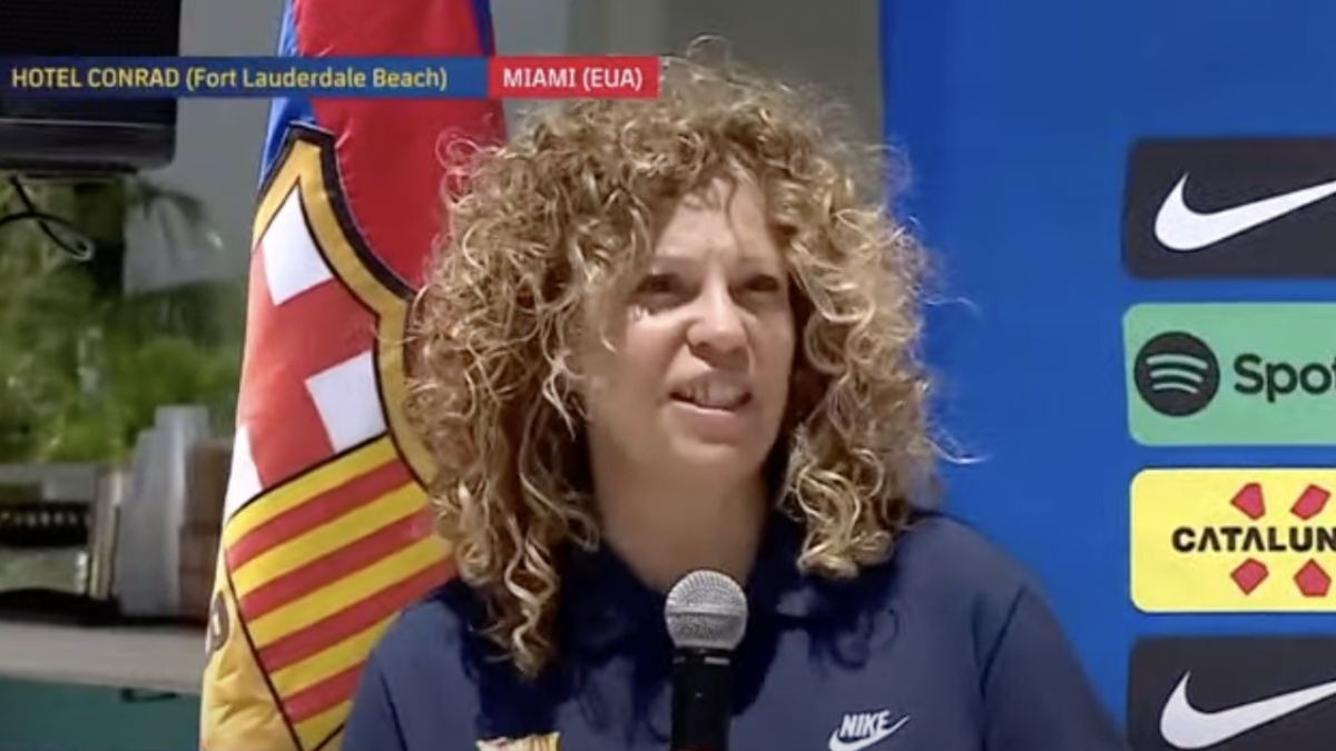 Zdjęcie okładkowe artykułu: YouTube / FC Barcelona / Na zdjęciu: Angels Prieto na prezentacji Roberta Lewandowskiego