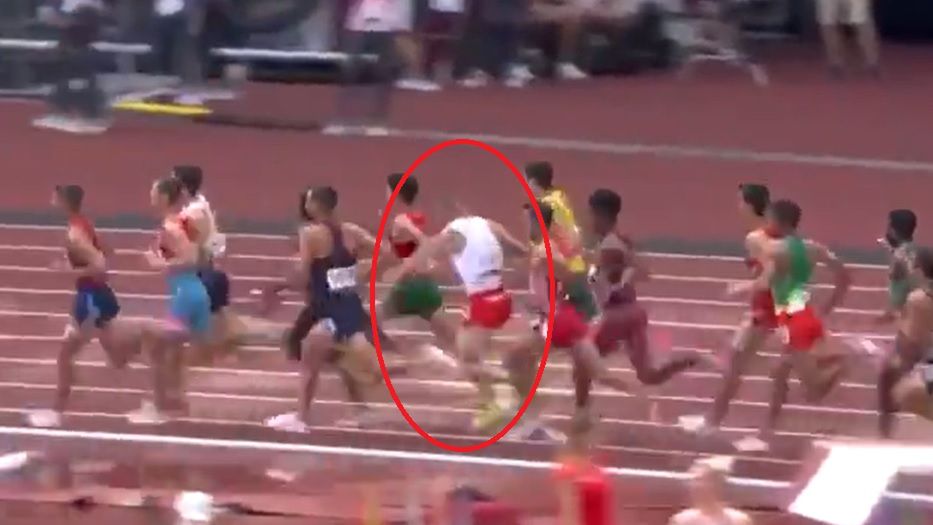 Materiały prasowe / twitter.com/Eurosport_PL / Upadek Marcina Lewandowskiego