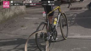 Ruszyło Giro d'Italia: ten kolarz miał niespotykanego pecha. Zobacz, co się stało