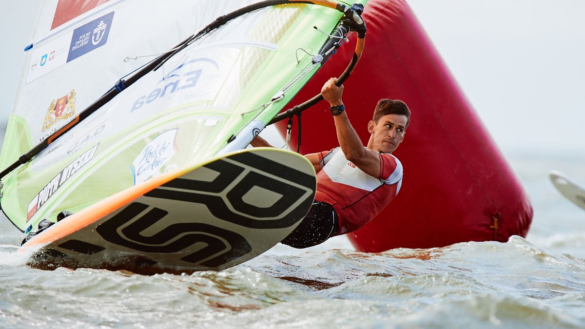 Materiały prasowe / Jacek Kwiatkowski / PZŻ / Na zdjęciu: Piotr Myszka w olimpijskiej klasy RS:X