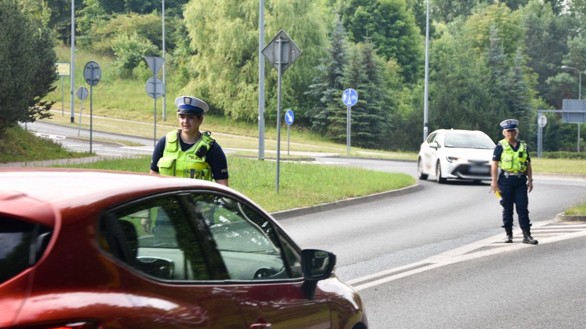 Alkomat przesiewowy nie jest dokładny. Ma za zadanie jedynie odsiać kierowców trzeźwych od tych podejrzanych o spożycie. Wystarczy użyć perfum, by nieświadomie oszukać urządzenie. Badanie alkomatem z ustnikiem jest już miarodajne.