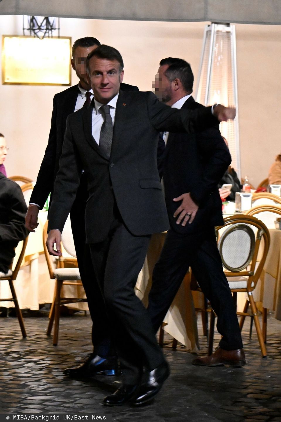 Macronowie biesiadują w Rzymie