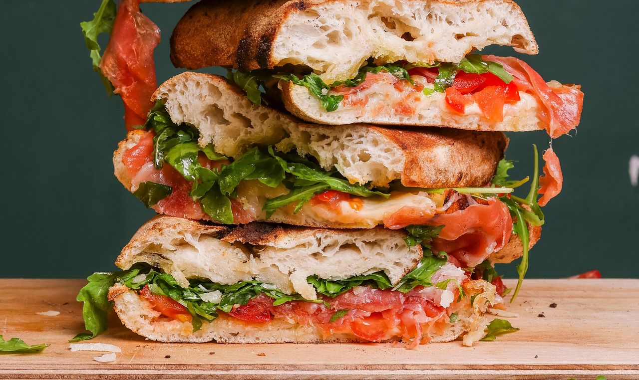 Discover the Italian panuozzo: Your next favorite sandwich