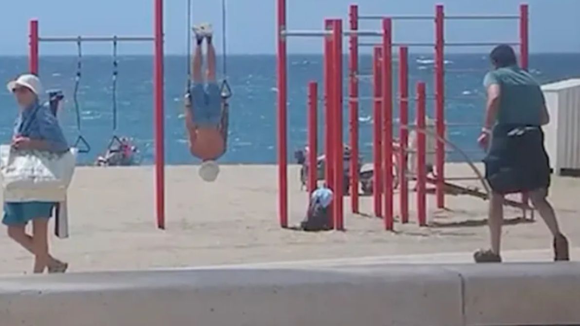 Szokujące sceny na plaży. "Gwałciciel z Tindera" zatrzymany