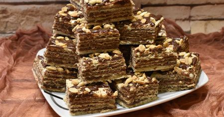 Przekładane wafle. Pyszny deser jak za dawnych lat