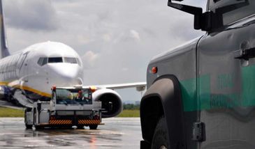 Rzeszów. Palił papierosa przy tankowanym samolocie