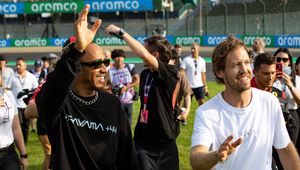 Vettel w Mercedesie? Hamilton trzyma kciuki za powrót Niemca