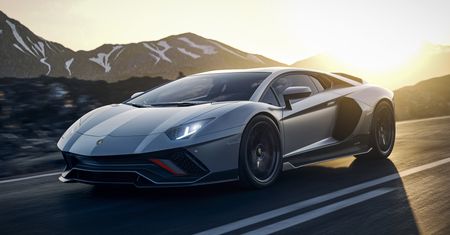 Lamborghini Aventador LP780-4 Ultimae - łabędzi śpiew wolnossącego V12