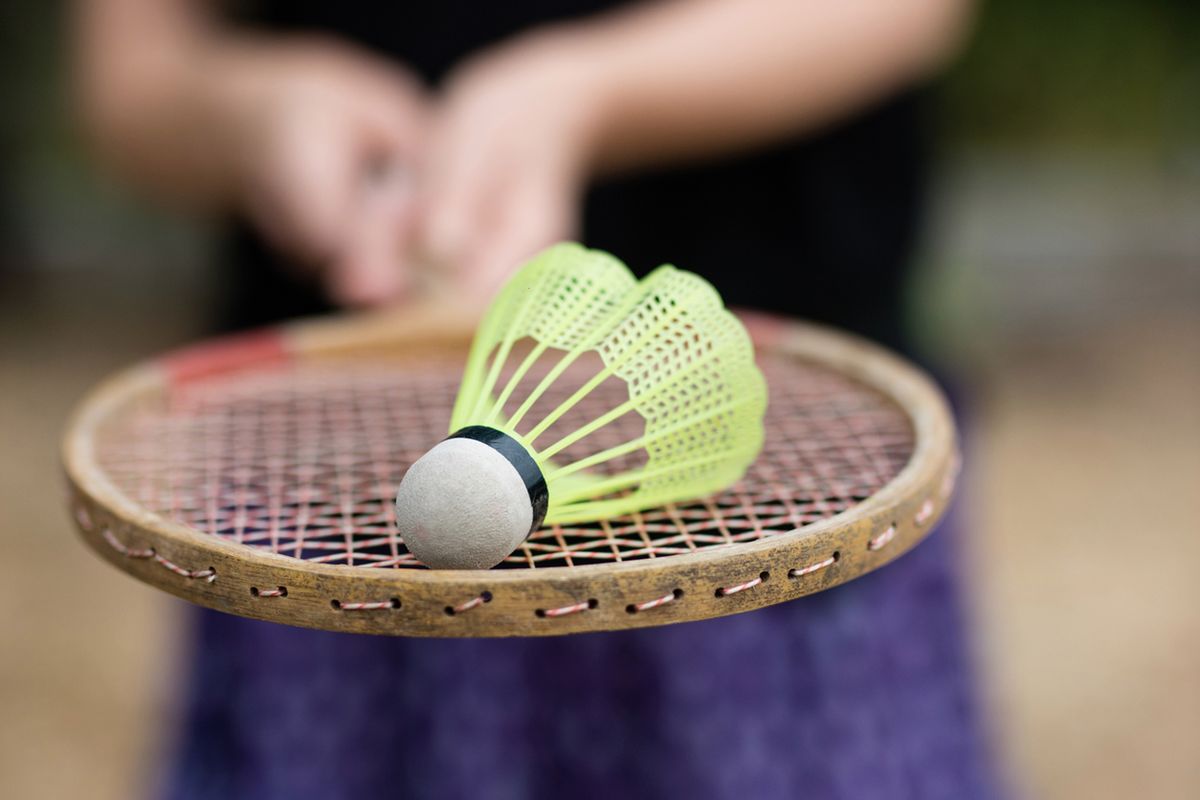 Badminton - zasady gry w kometkę