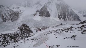 Kolejne trzy osoby ruszają na szczyt K2. Wykorzystują okno pogodowe