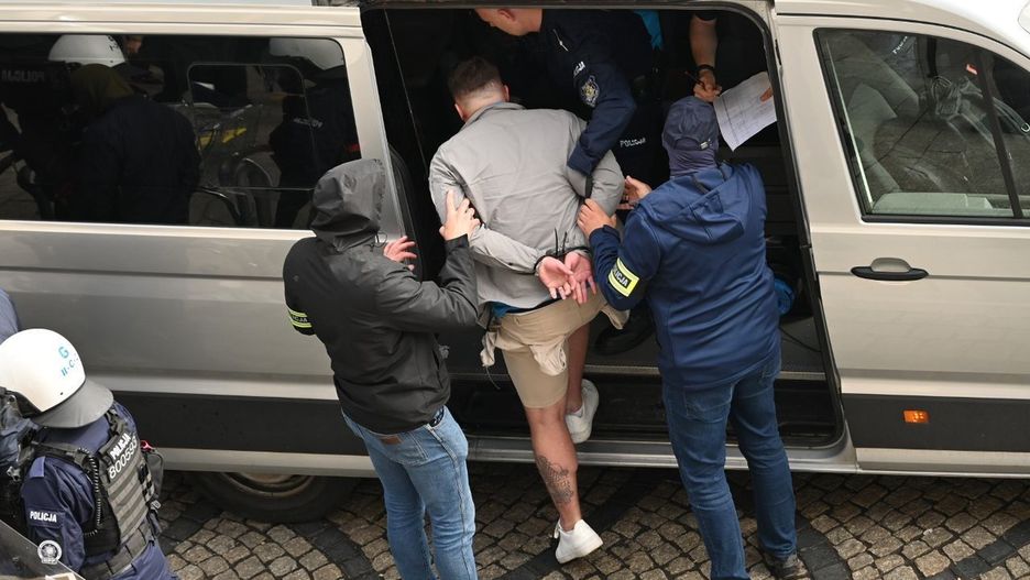 Zamieszki z udziałem kibiców we Wrocławiu