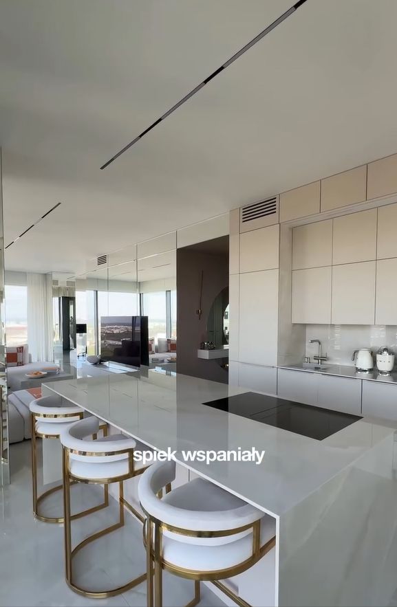 Apartament Julii von Stein na sprzedaż