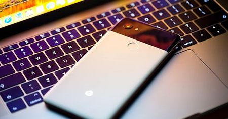 Google Pixel 3 XL (z notchem) na pierwszych zdjęciach