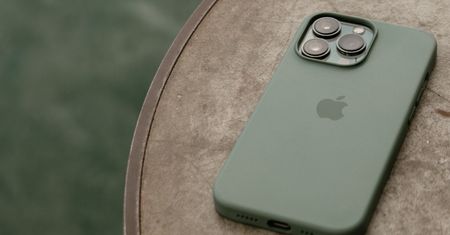Twój telefon sam się odblokował? To znak, że mógł zostać zhakowany