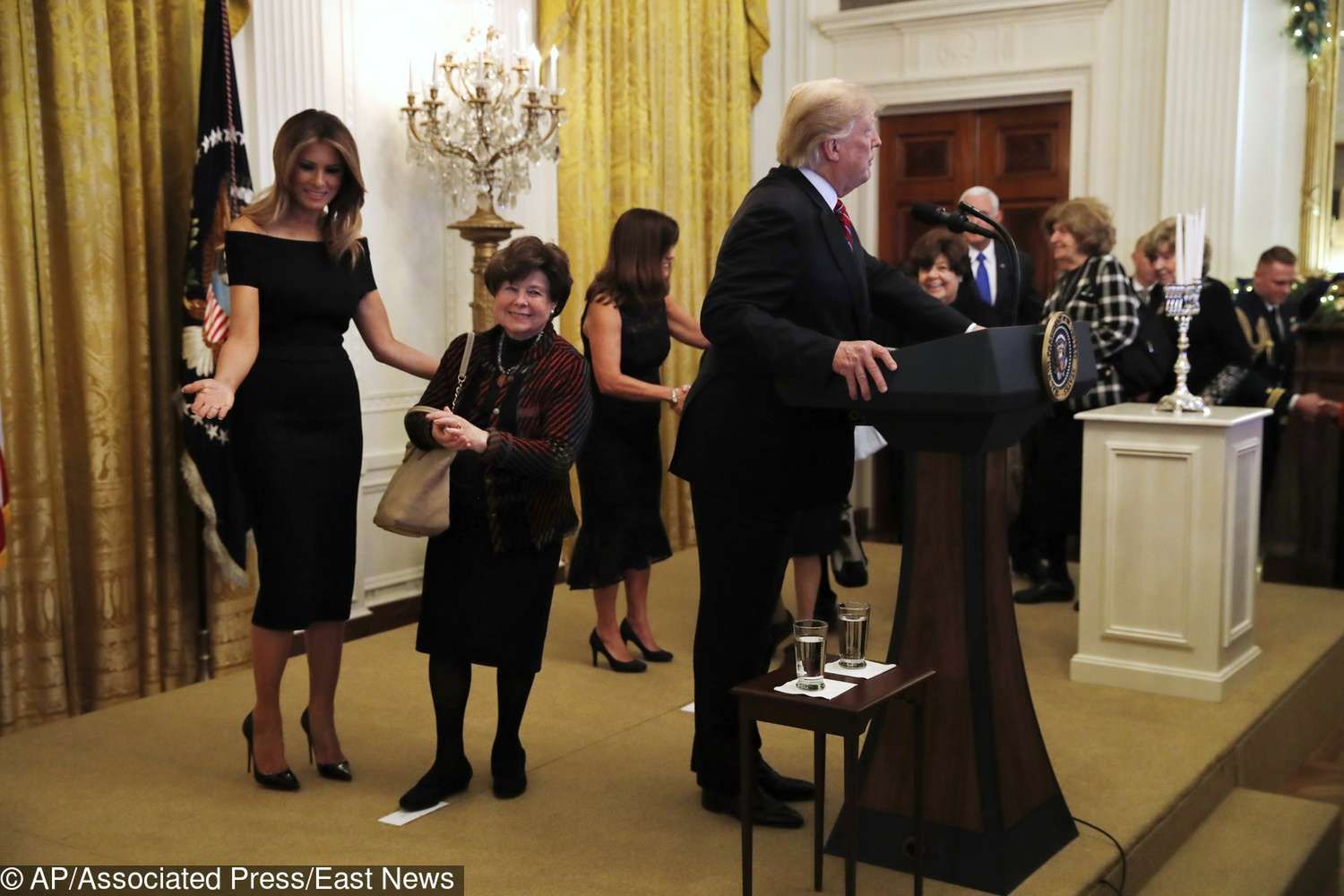 Melania Trump i Donald Trump świętują Chanukę w Białym Domu