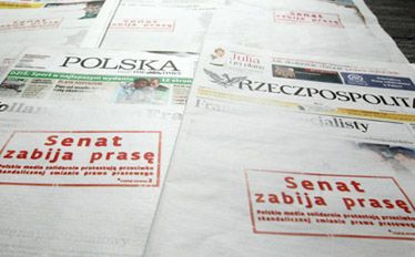 Sprostowania prasowe zostają. Tego chcą senackie komisje